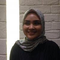 ria-miranda-siapkan-16-rancangan-jelang-peragaan-busana-ke-korea