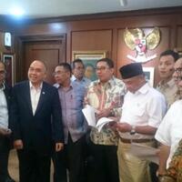 hari-ini-rapat-paripurna-direncanakan-bacakan-pengajuan-hak-angket-ahok-gate