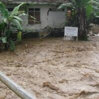 dua-jembatan-di-bandung-barat-rusak-akibat-diterjang-banjir-bandang