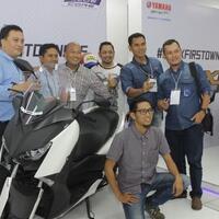 ratusan-konsumen-pembeli-pertama-yamaha-maxi-series-adakan-kunjungan-pabrik