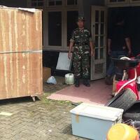 penghuni-mengamuk-saat-rumah-dinas-tni-ditertibkan