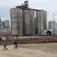 gubernur-jateng-teken-izin-lingkungan-pabrik-semen-indonesia-di-rembang