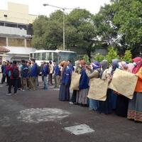 mahasiswa-yogyakarta-demo-dprd-diy-minta-presiden-turunkan-ahok
