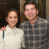 ingin-terlihat-istimewa-tantri-namirah-desain-dan-jahit-sendiri-baju-pengantin