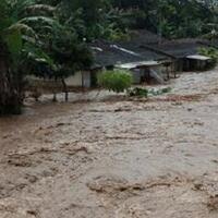 banjir-bandang-di-gununghalu-21-kepala-keluarga-mengungsi