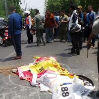 dua-orang-tewas-kecelakaan-di-jalan-raya-cipacing-salah-satunya-anggota-polri