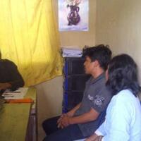 bawa-pergi-istri-orang-mobil-warga-pamekasan-ini-dihadang-massa