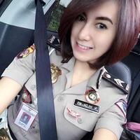 ihihihi-pelaku-curanmor-tak-berdaya-dirayu-polwan