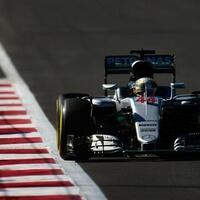 pengembangan-mobil-mercedes-mengambil-pelajaran-dari-insiden-sepang