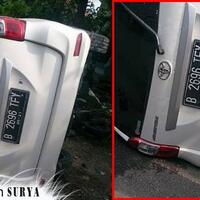 mendadak-zig-zag-mobil-toyota-seruduk-tiga-pelajar-dua-tewas