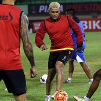 kafe-kafe-di-malang-gelar-nobar-sriwijaya-fc-vs-arema