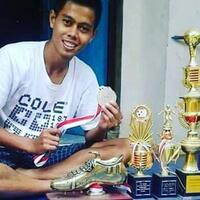 top-scorer-divisi-satu-musim-2014-berniat-jual-sepatu-emas-untuk-biaya-operasi-engkel