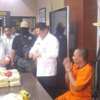 budi-waseso-dapat-kado-penangkapan-pengedar-sabu-jaringan-malaysia