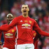 zlatan-ibrahimovic-bawa-manchester-united-juara-piala-liga