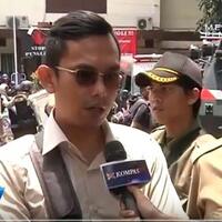 20-menit-menegangkan-pegawai-kelurahan-di-bawah-cengkeraman-pelaku-bom