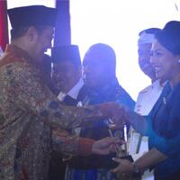 bupati-tabanan-raih-penghargaan-harmony-award-karena-sukses-jaga-kerukunan