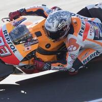 cedera-bahu-marc-marquez-tidak-serius