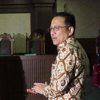 irman-gusman-terima-divonis-45-pidana-penjara-dan-denda-rp-200-juta