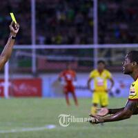 tak-terima-dengan-kekalahan-sriwijaya-fc-widodo-kecewa-pada-wasit