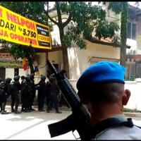 tolak-negosiasi-polisi-tembak-pelaku-teror-di-lantai-1-kelurahan-arjuna
