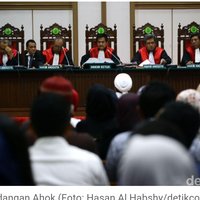 habib-rizieq-minta-majelis-hakim-segera-menahan-ahok