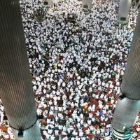 masyarakat-masih-bisa-salat-di-istiqlal-saat-raja-salman-hadir