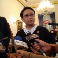 menteri-retno-ginjal-sri-rabitah-utuh-keduanya