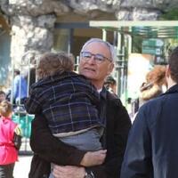 claudio-ranieri-nikmati-waktu-bersama-cucu