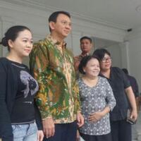 ahok-melipir-diulu-ke-balai-kota-layani-aduan-warga-sebelum-ke-sidang