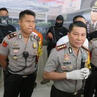 wanita-cantik-dibantai-selingkuhan