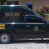 mobil-tahanan-kejari-rantepao-siap-antarkan-sekda-toraja-utara-ke-lapas