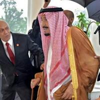 presiden-jokowi-rela-kehujanan-demi-raja-salman