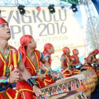 dinamis-dan-pas-berpadu-dengan-nuansa-islam-musik-dol-bengkulu-sambut-raja-salman