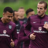 dele-alli-kagumi-efektivitas-permainan-harry-kane