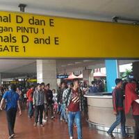 enam-tki-gunakan-visa-ziarah-diamankan-petugas-imigrasi-bandara-soekarno-hatta
