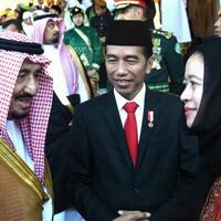 tiba-di-istana-merdeka-presiden-jokowi-dan-raja-salman-bertemu-tokoh-islam
