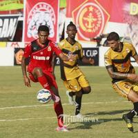 winger-arema-minta-rekannya-waspadai-vendry-mofu