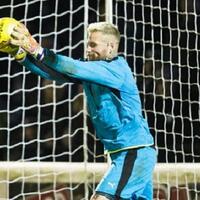 klub-divisi-dua-skotlandia-ini-jadikan-pemain-gelandang-sebagai-kiper