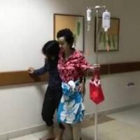 dialog-julia-perez-dengan-kakinya-ente-maunya-apa-sembuhlah-ayo-jalan