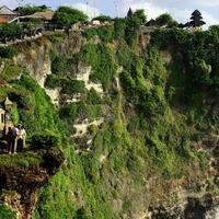 di-bali-raja-salman-akan-kunjungi-uluwatu-ubud-dan-gianyar