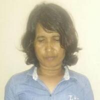 ibu-rumah-tangga-ini-ditangkap-saat-curi-ponsel-di-toko-sembako