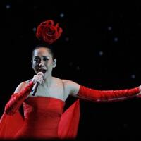 konser-perdana-bcl-sukses-bikin-penonton-baper