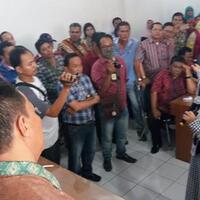 dirut-pd-pasar-diduga-memaksa-pegawai-pasar-petisah-menarik-pungli