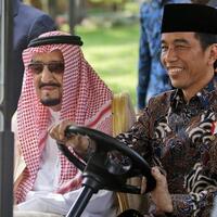 raja-salman-surprise-lihat-meriahnya-sambutan-warga-indonesia
