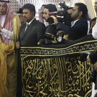 potongan-kain-penutup-kakbah-dari-raja-salman-untuk-masjid-istiqlal