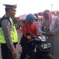 natasha-tak-pakai-helm-didatangi--raja-salman--diminta-lafalkan-surat-pendek-alquran