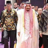 jokowi-titip-wni-raja-salman-warga-indonesia-adalah-warga-negara-kami-juga
