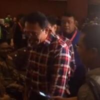 tinggalkan-acara-penetapan-paslon-ahok-djarot-disoraki-pendukung-anies-sandi