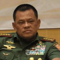 jenderal-gatot-hukum-sebagai-panglima-bagi-prajurit-tni