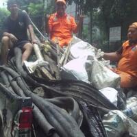 polisi-siap-usut-temun-kulit-kabel-di-gorong-gorong-jalan-gatot-subroto